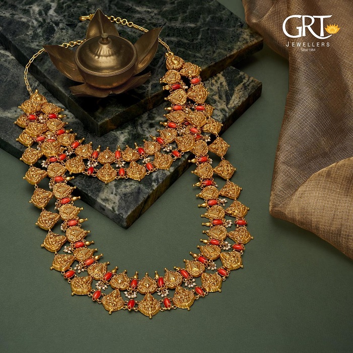 GRT Jewellers: The divine motifs on our opulent neckpieces emit radiance