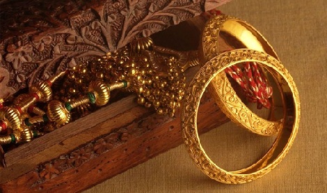 Gold and Silver Prices Witness Sharp Fluctuations, Jewelry Buyers Shocked