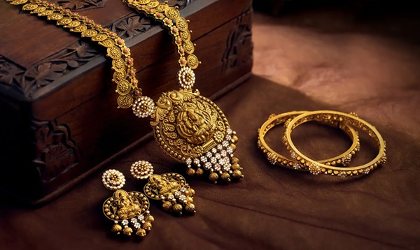 Gold Rate Today in Chennai: 22K Gold Gains ₹35, Silver Price Remains at ₹235 Gold Rate Today in Chennai: 22K Gold Gains ₹35, Silver Price Remains at ₹235