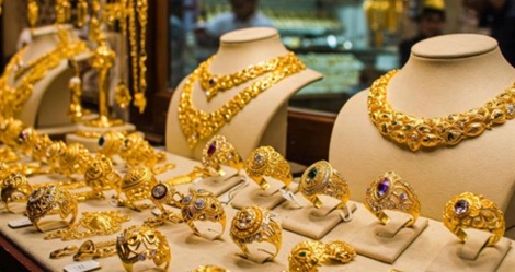 Chennai Gold Rate Today: 22K and 18K Gold Prices Fall by ₹10 Per Gram Chennai Gold Rate Today: 22K and 18K Gold Prices Fall by ₹10 Per Gram